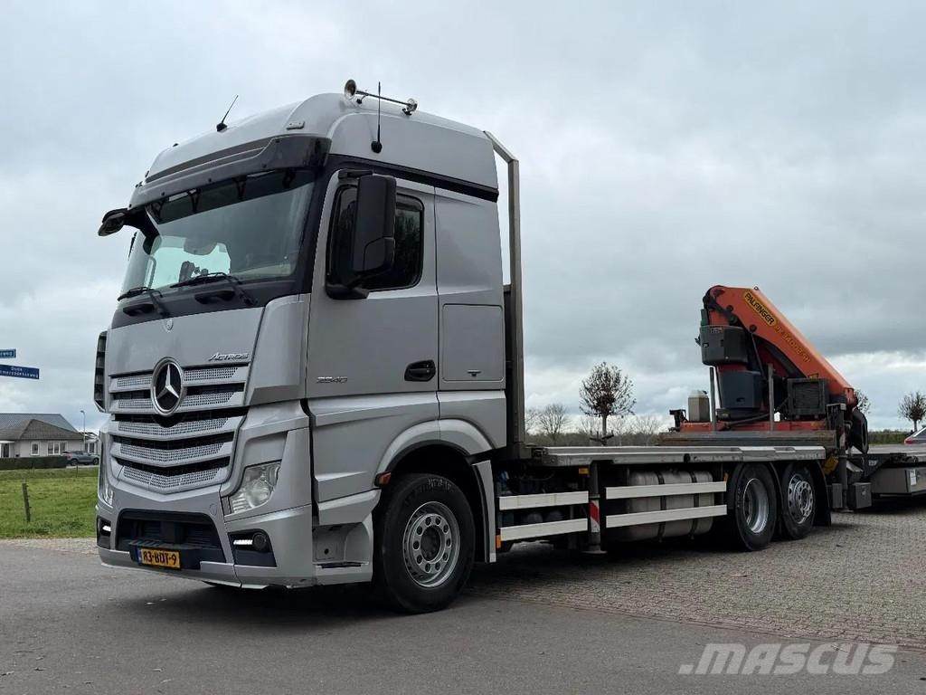 Mercedes-Benz Actros 2640 PALFINGER 34TM CRANE/GRUE!!RADIO REMOT رافعات صالحة لكل أنواع الطرق
