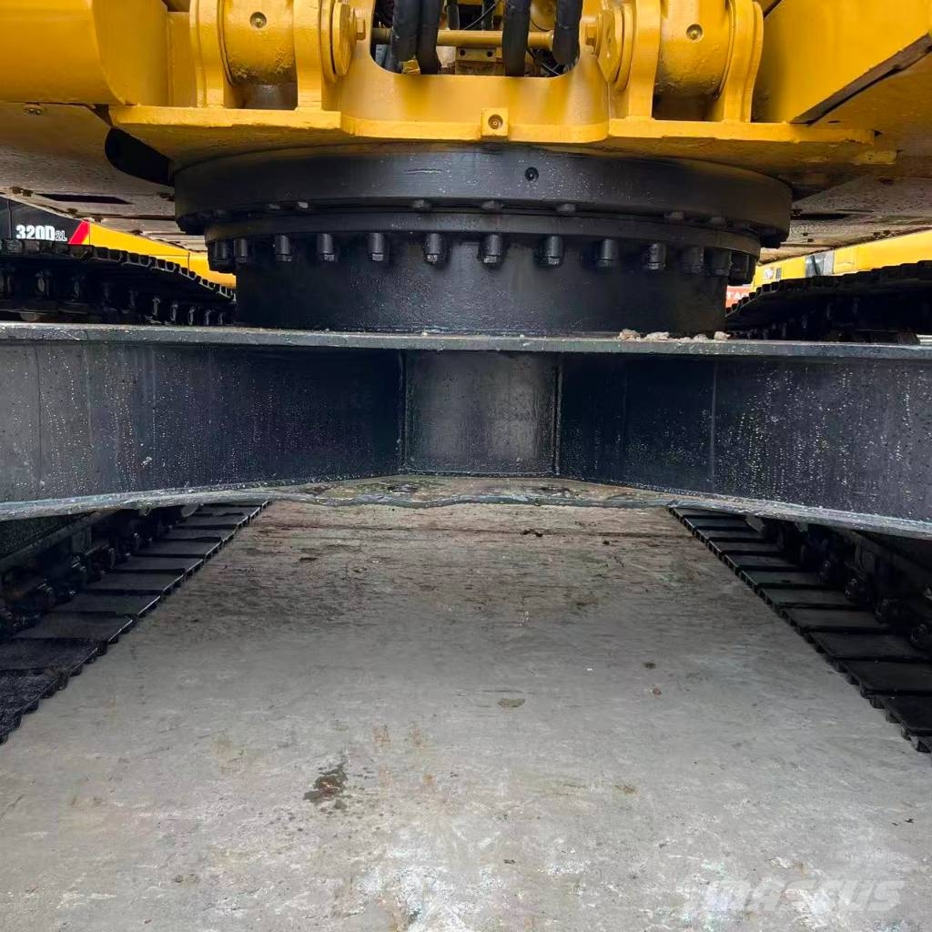 CAT 320 B 履带挖掘机