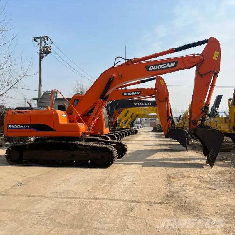 Doosan DH 225 LC-7 Гусеничні екскаватори