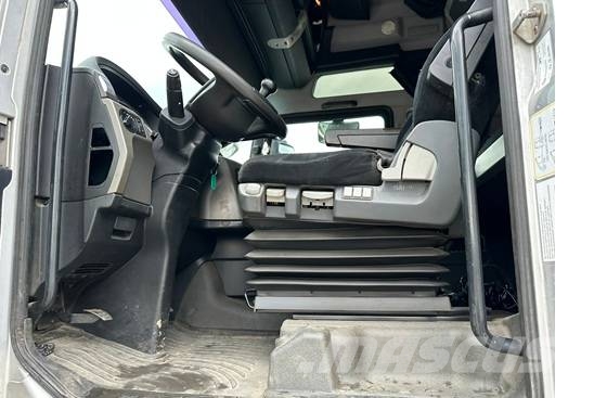 MAN TGX 41.540 8X4/4 Çekiciler