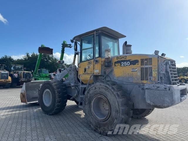 Komatsu WA 250-5 Kolesové nakladače