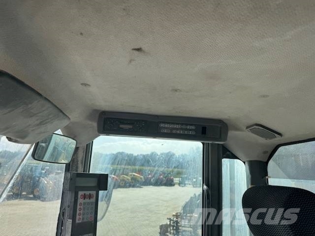 Komatsu WA 250-5 Kolesové nakladače