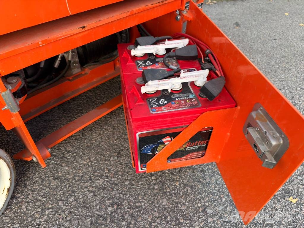 Snorkel TM 12E Used Personnel lifts and access elevators