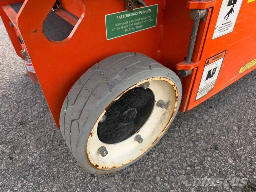Snorkel TM 12E Used Personnel lifts and access elevators