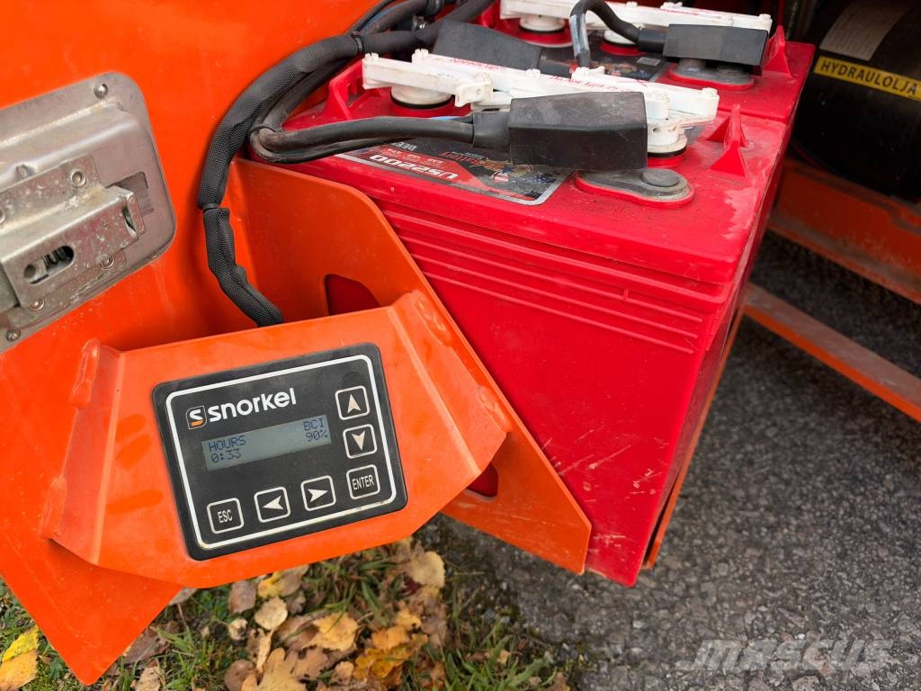 Snorkel TM 12E Used Personnel lifts and access elevators