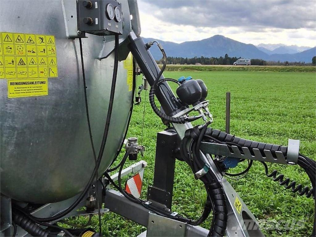 Farmtech Supercis 1000 水肥車