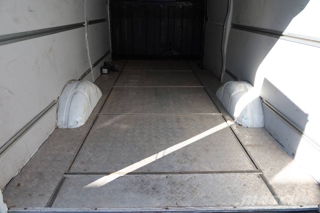 Iveco 35S18 Lieferwagen