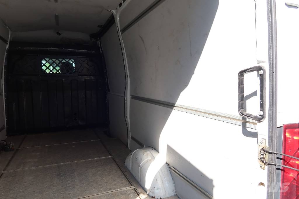 Iveco 35S18 Lieferwagen