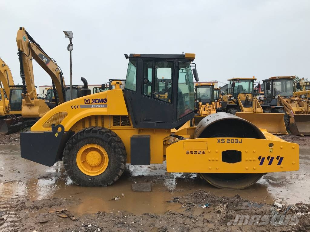 XCMG XS 203 J Trilrolwalsen