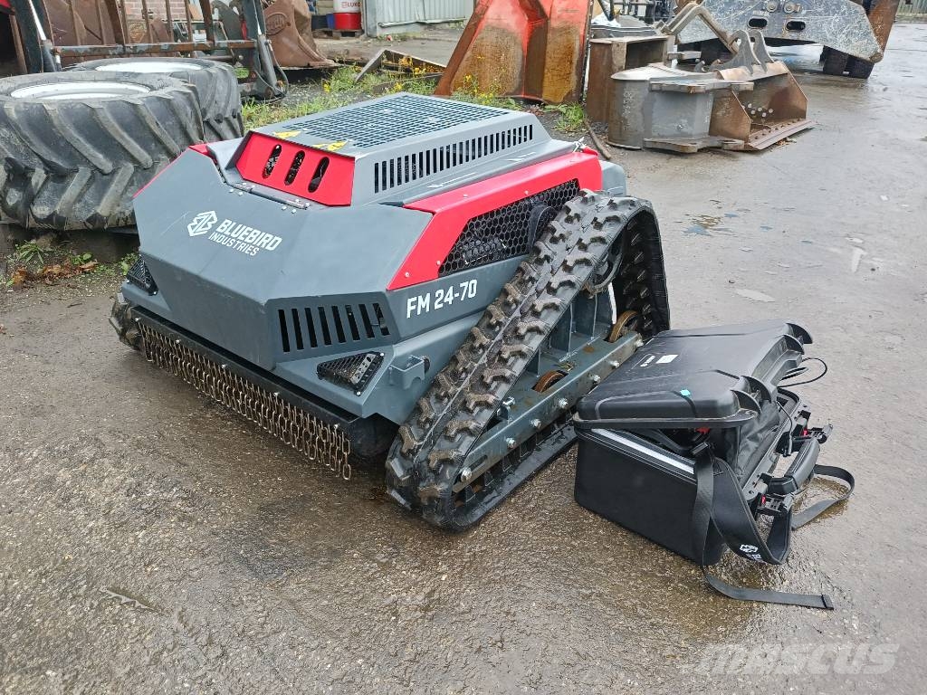 Blue Bird FM24-70 robot maaier mower flail remote controlled Robot corta-césped