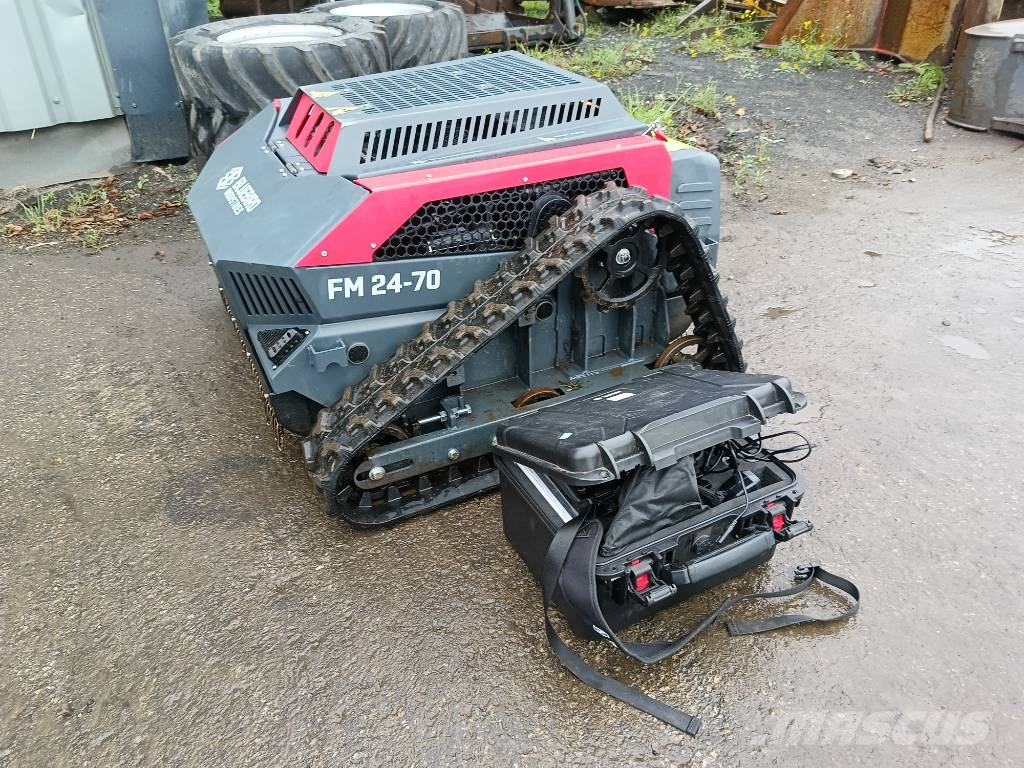 Blue Bird FM24-70 robot maaier mower flail remote controlled Robot corta-césped