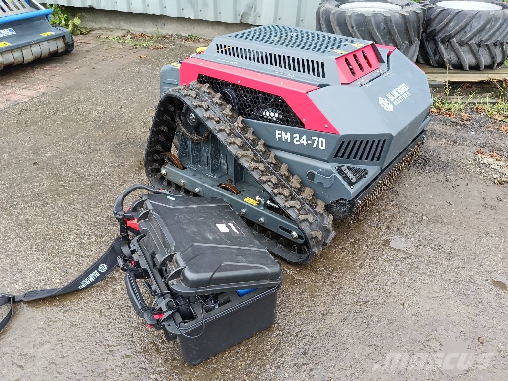 bluebird FM24-70 robot maaier mower flail remote controlled Robotmaaiers