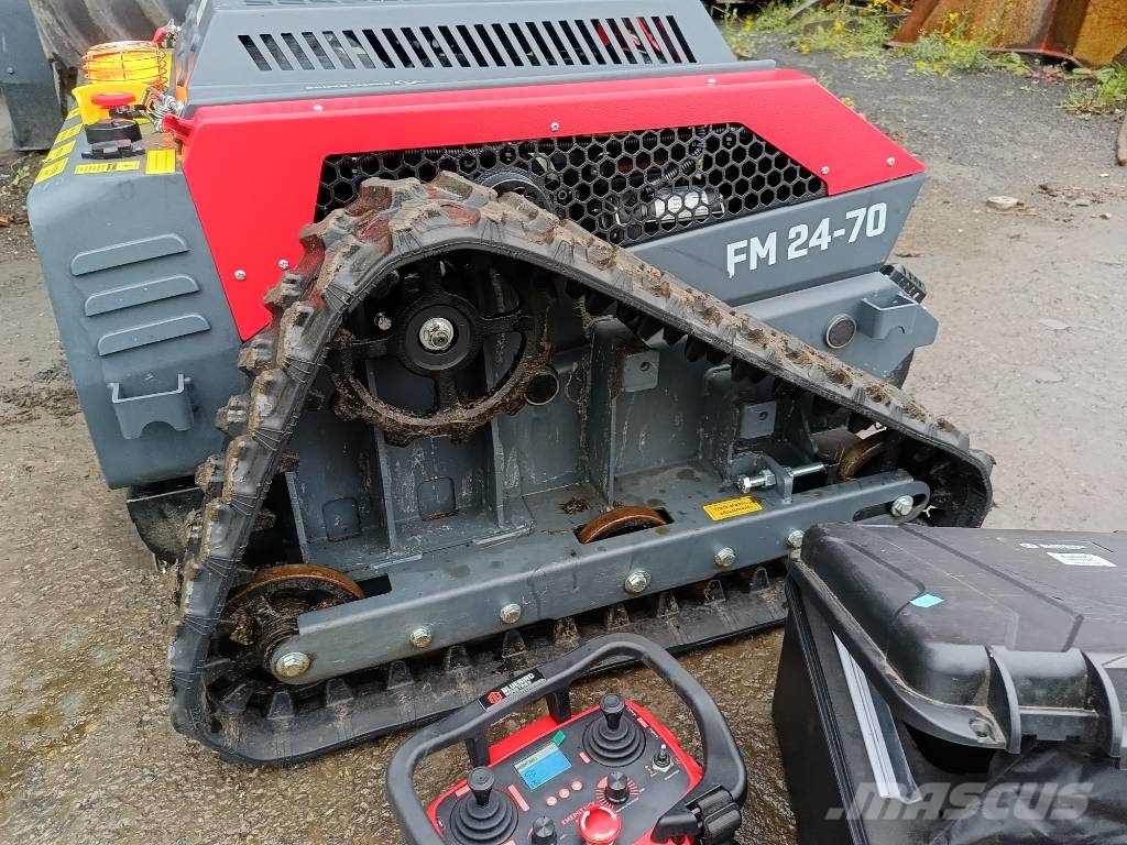 bluebird FM24-70 robot maaier mower flail remote controlled Robotmaaiers