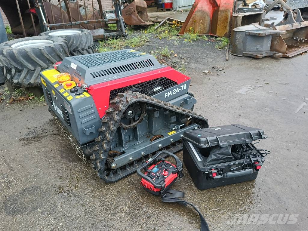 bluebird FM24-70 robot maaier mower flail remote controlled Robotmaaiers