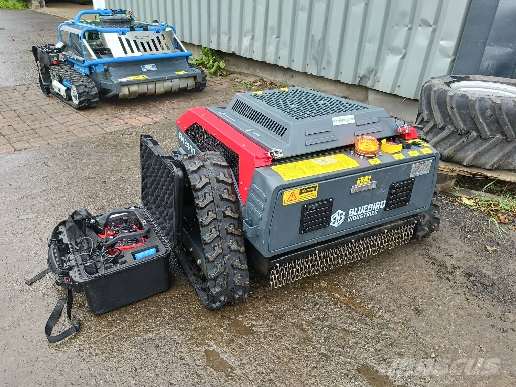 bluebird FM24-70 robot maaier mower flail remote controlled Robotmaaiers