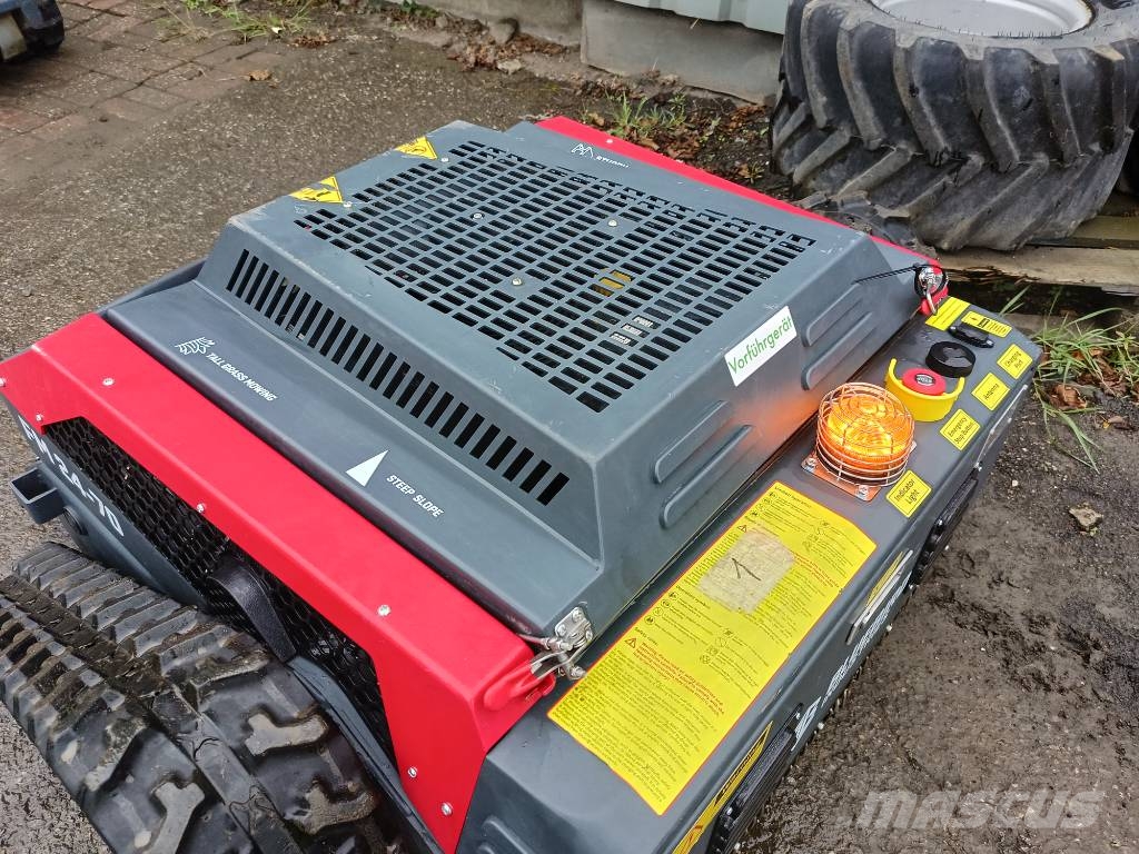 bluebird FM24-70 robot maaier mower flail remote controlled Robotmaaiers