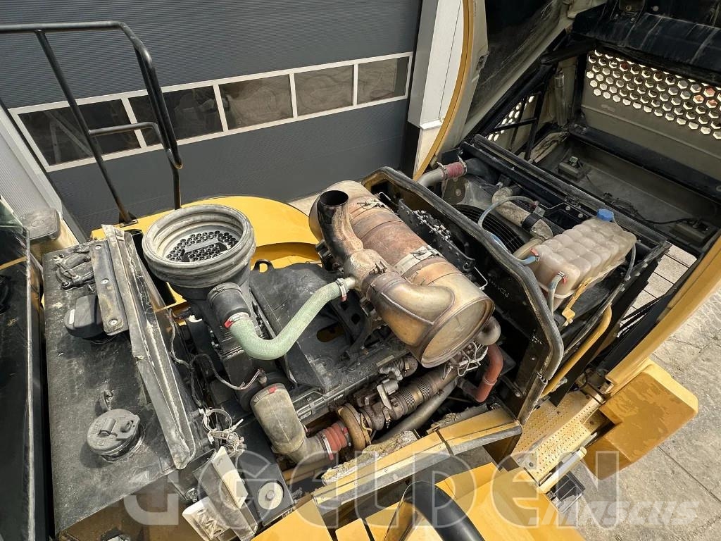 CAT 972K - CLEAN MACHINE 轮式装载机