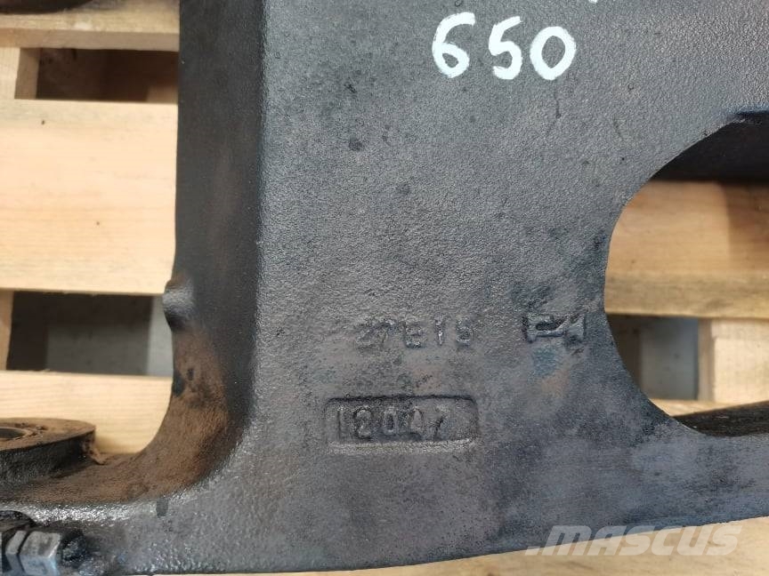 CLAAS Ares 697 {axle wishbone Carraro 12047 12048} Rama i zawieszenie