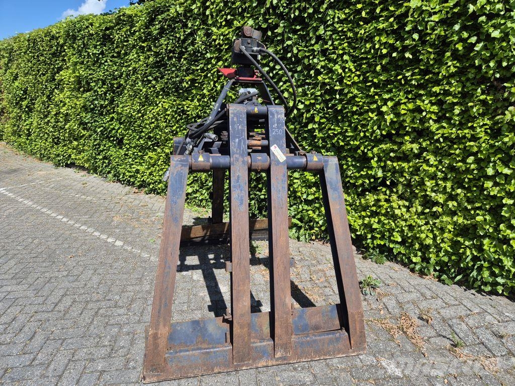 Conwad Stenenklem met BSV R700 rotator Weitere Greifer