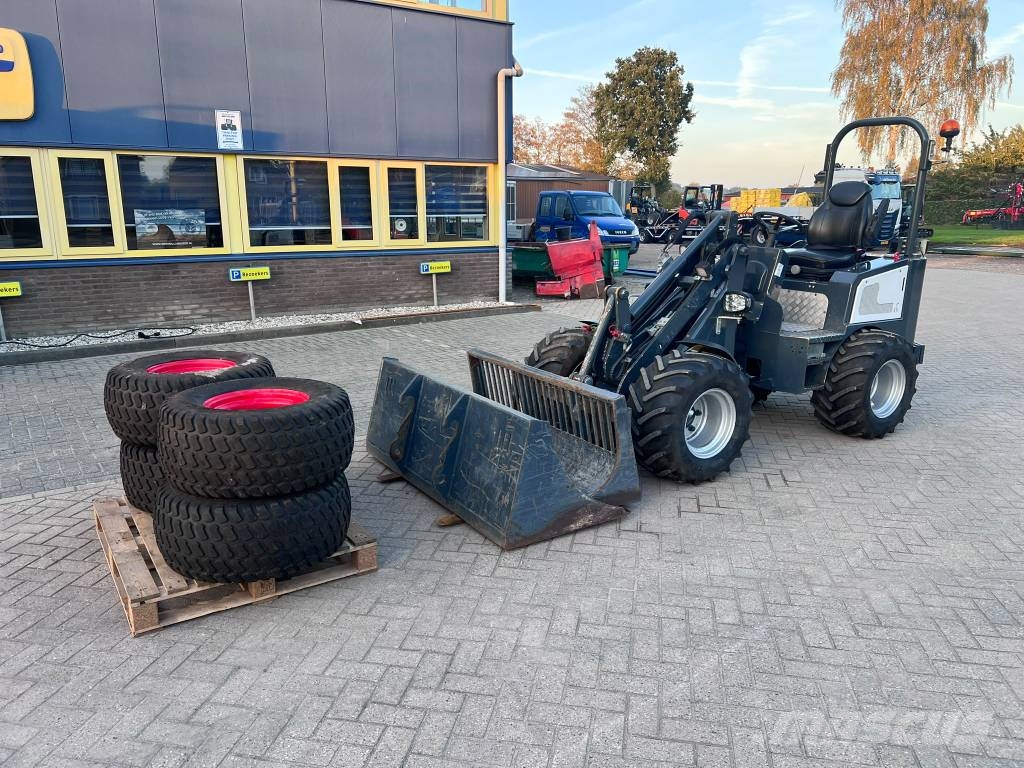 Knikmops KM 180 Mini utovarivači