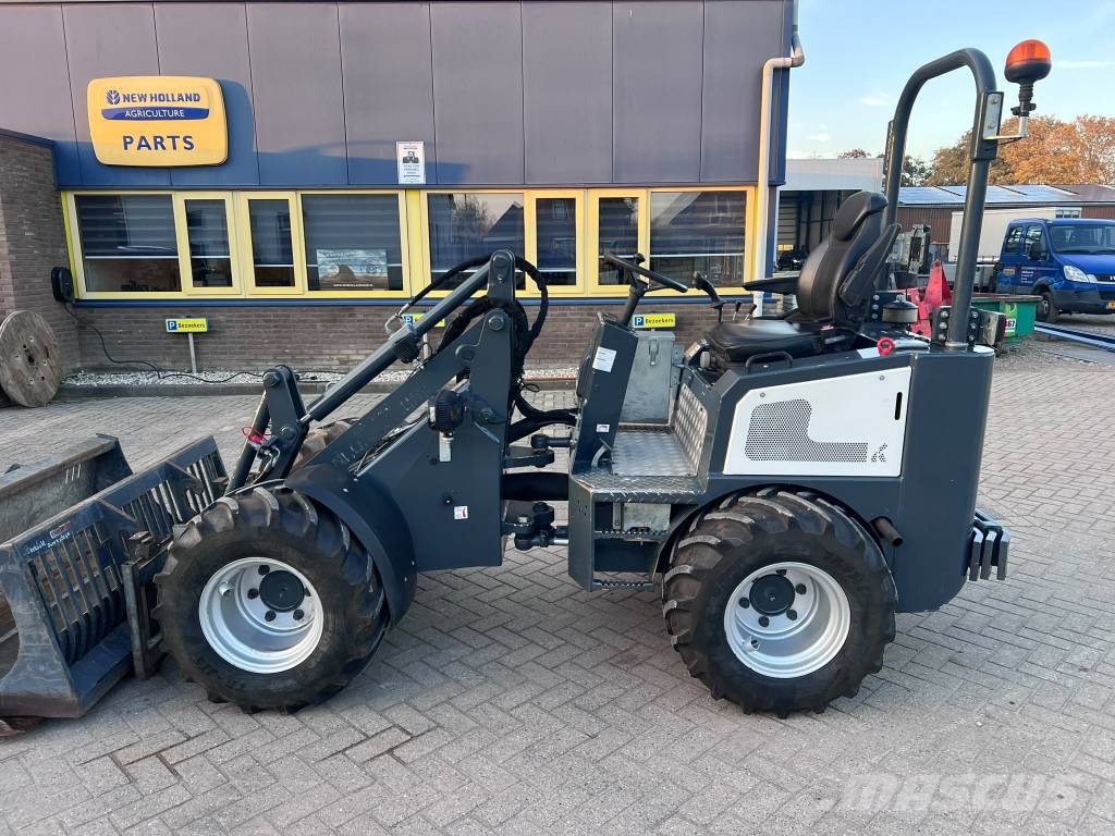 Knikmops KM 180 Mini utovarivači