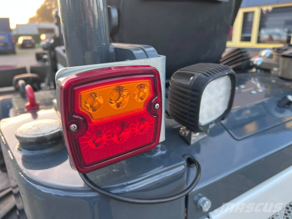 Knikmops KM 180 Mini utovarivači