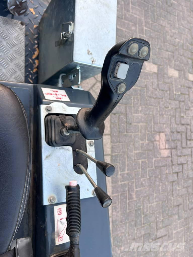 Knikmops KM 180 Mini utovarivači