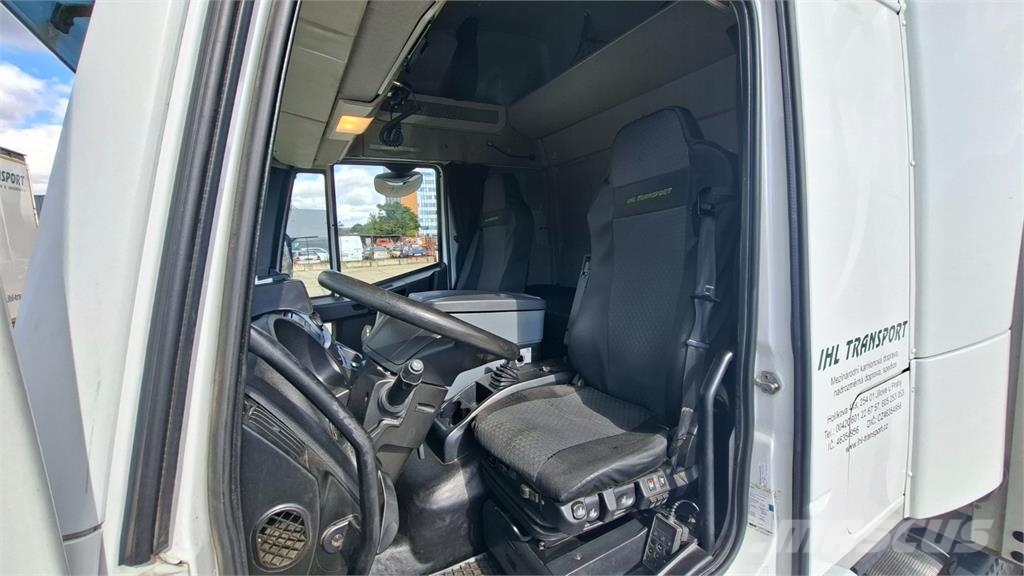Iveco EUROCARGO 180-320 شاحنات ذات هيكل صندوقي