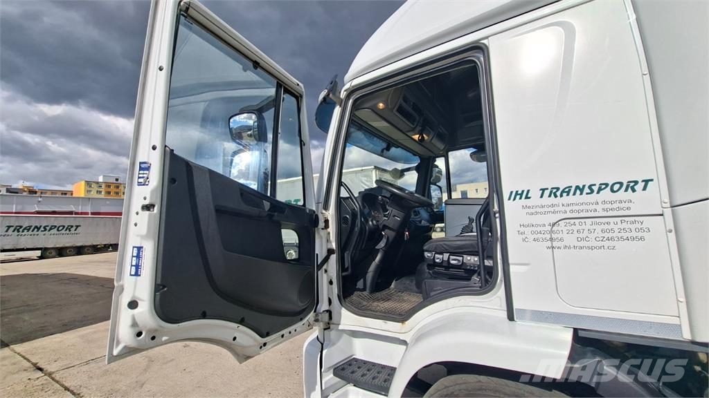 Iveco EUROCARGO 180-320 شاحنات ذات هيكل صندوقي