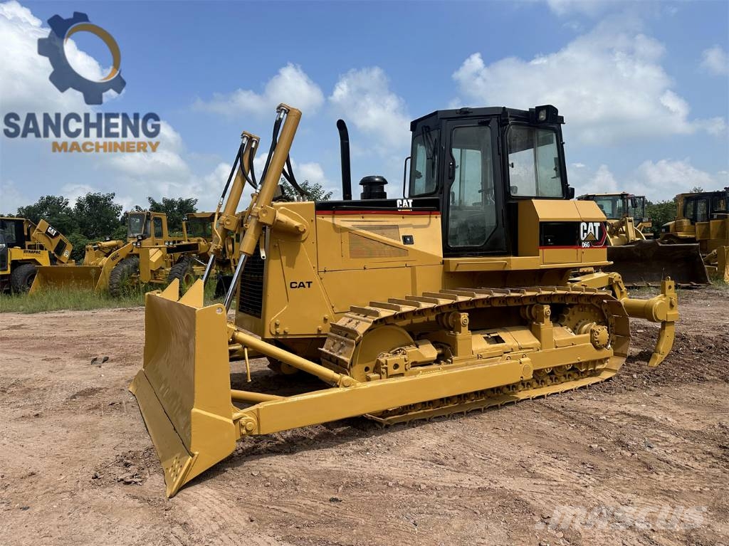 CAT D6G بلدوزرات مجنزرة