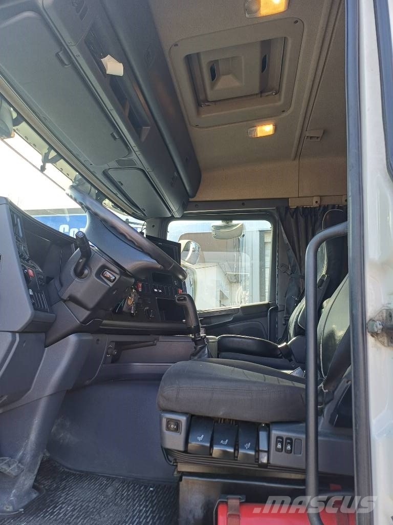 Scania G 420 Slamsugere