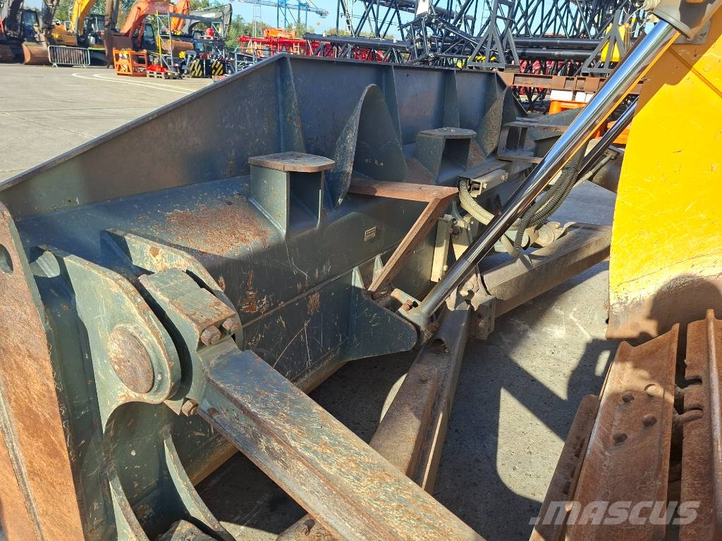 Liebherr PR736 LGP Bulldozer på larvebånd