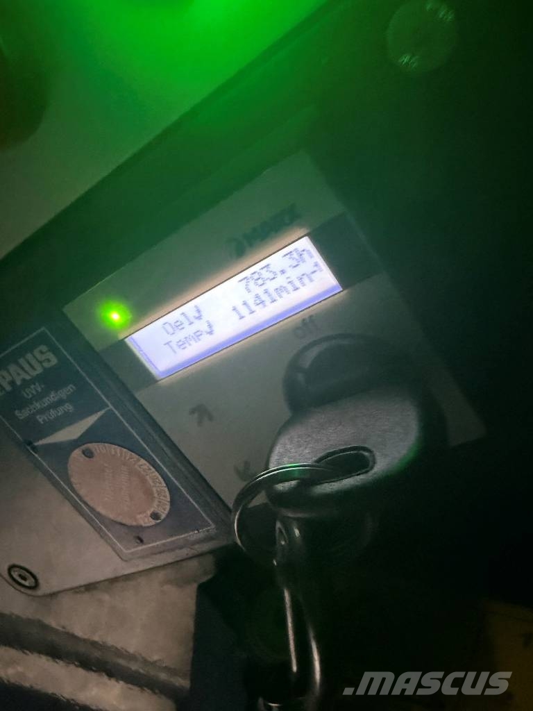 Paus PTK 31 Torņa celtņi