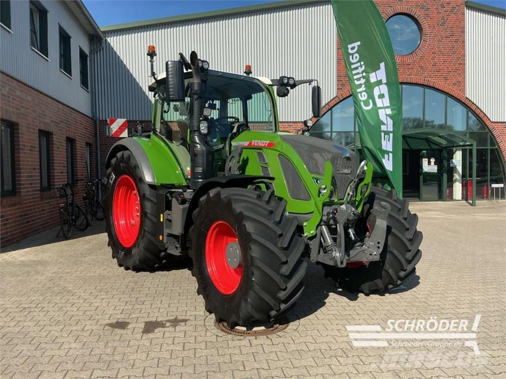 Fendt 724 VARIO GEN6 PROFI PLUS Tractores