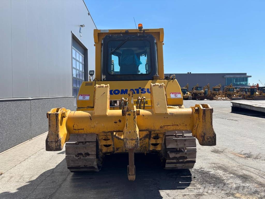 Komatsu D 85 EX-15 Vikšriniai buldozeriai