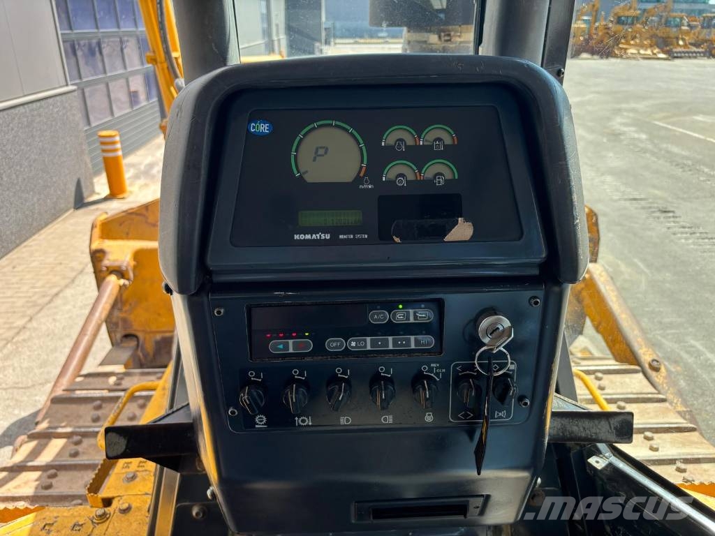 Komatsu D 85 EX-15 Vikšriniai buldozeriai