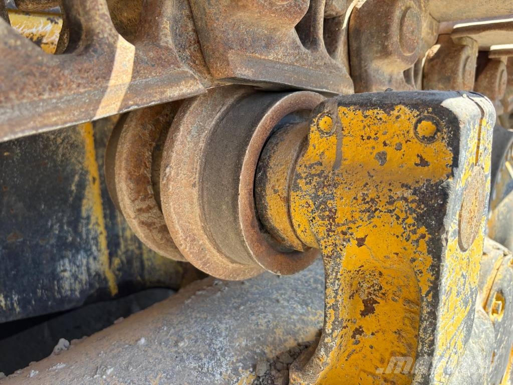 Komatsu D 85 EX-15 Vikšriniai buldozeriai