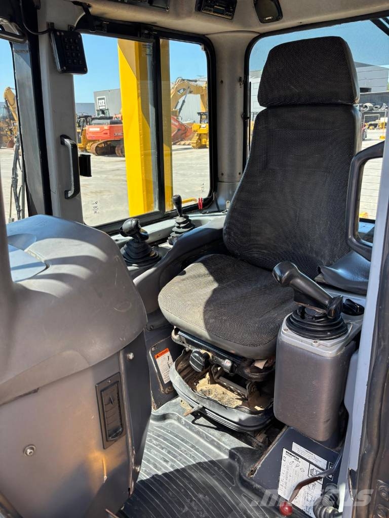 Komatsu D 85 EX-15 Vikšriniai buldozeriai