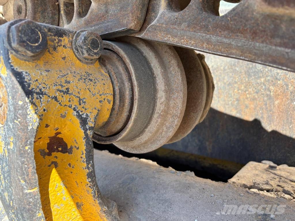 Komatsu D 85 EX-15 Vikšriniai buldozeriai