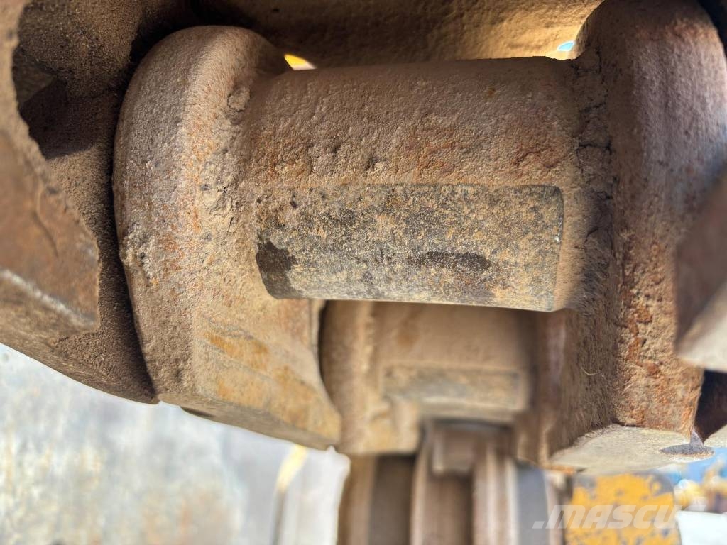Komatsu D 85 EX-15 Vikšriniai buldozeriai
