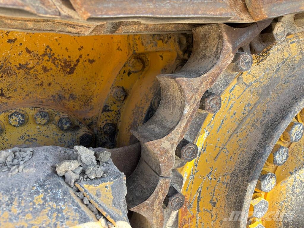 Komatsu D 85 EX-15 Vikšriniai buldozeriai