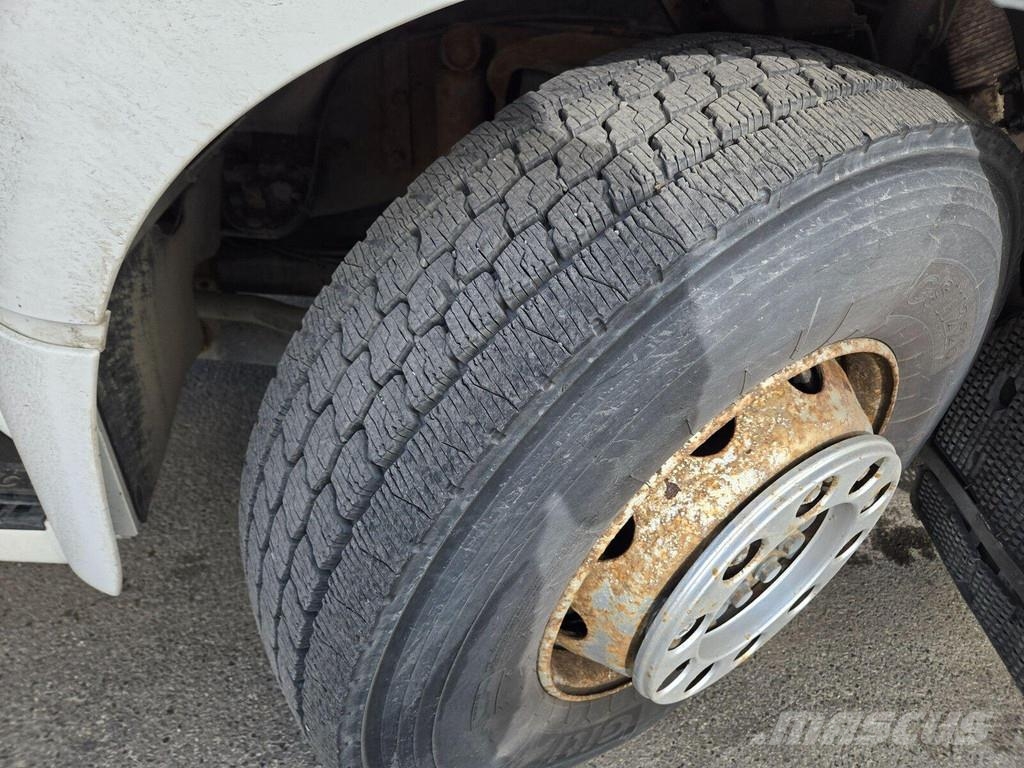 Mercedes-Benz ECONIC 26.33 6X2 شاحنات المخلفات