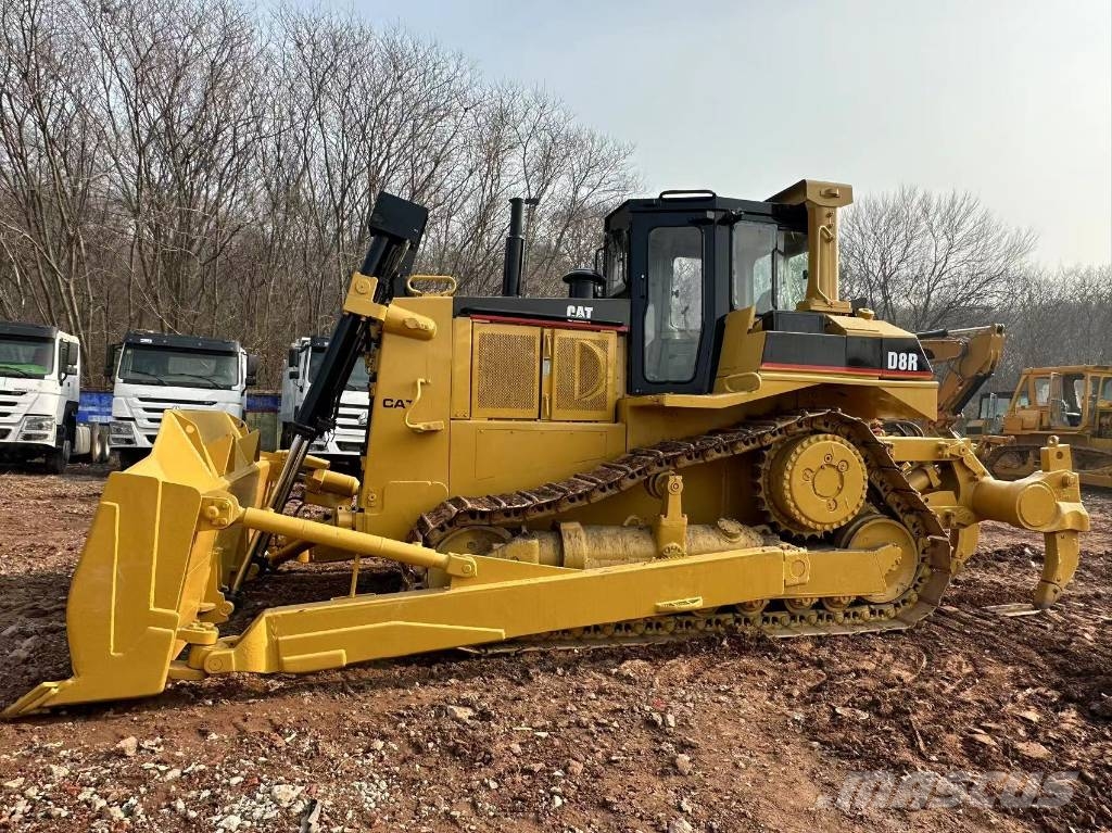 CAT D 8 R Гусеничные бульдозеры