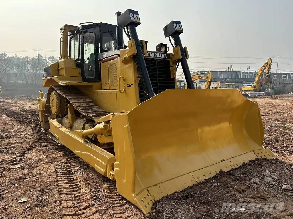 CAT D 8 R Гусеничные бульдозеры