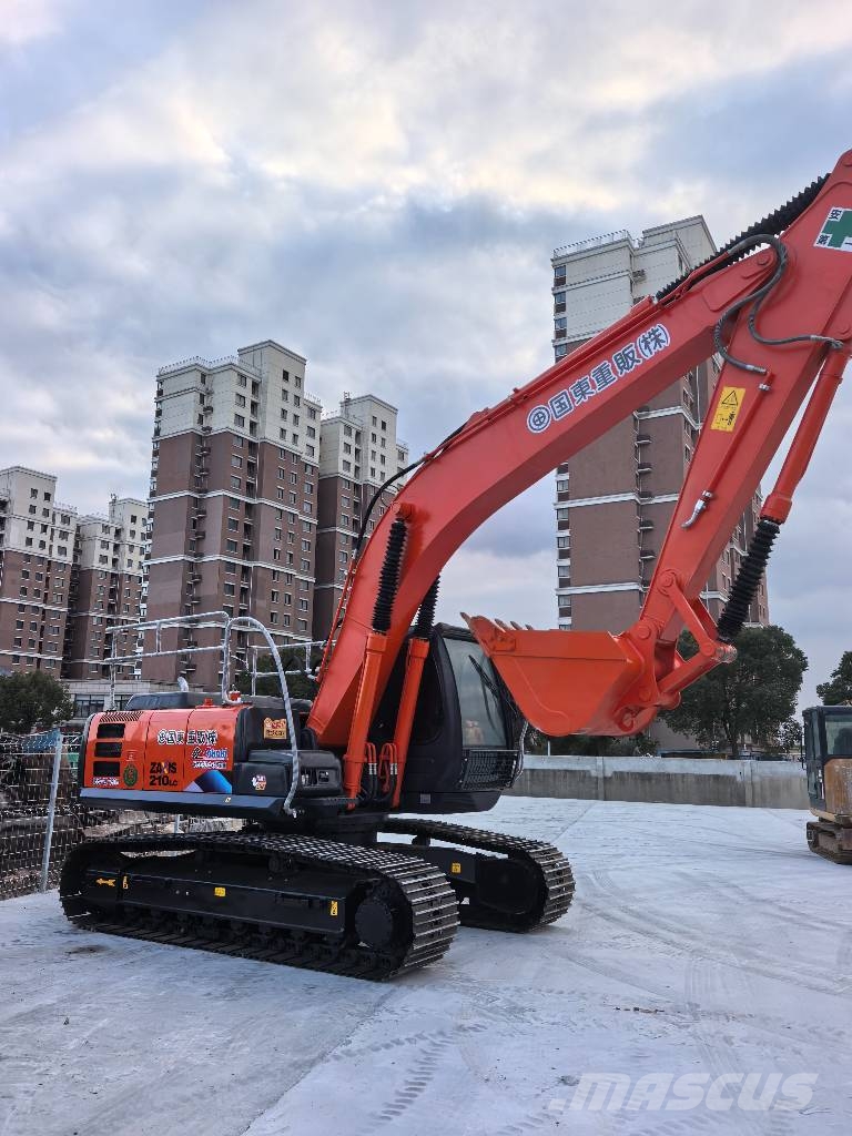 Hitachi ZX210 حفارات زحافة