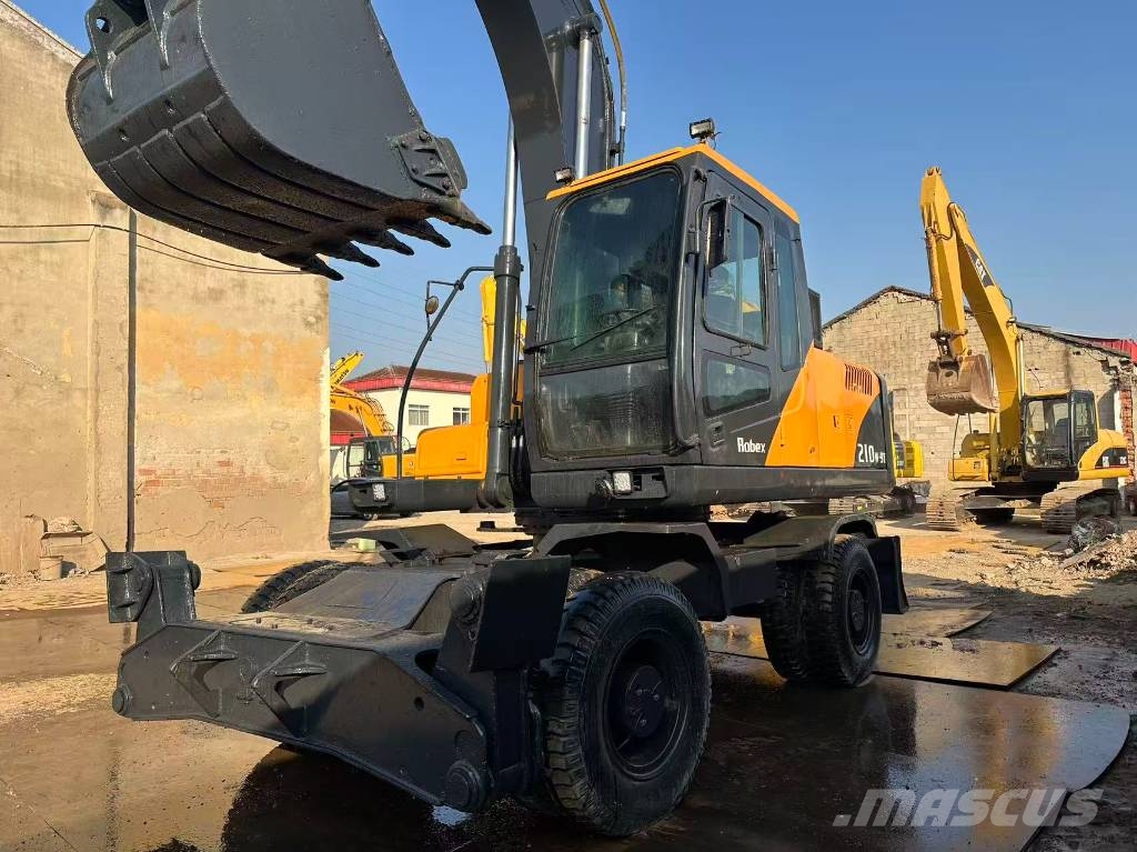 Hyundai 210W-9T 휠 굴삭기