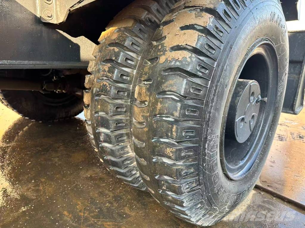 Hyundai 210W-9T 휠 굴삭기