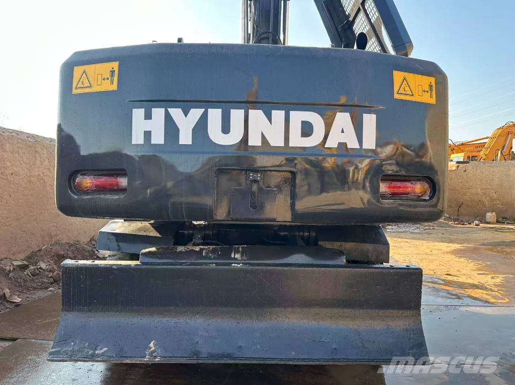 Hyundai 210W-9T 휠 굴삭기