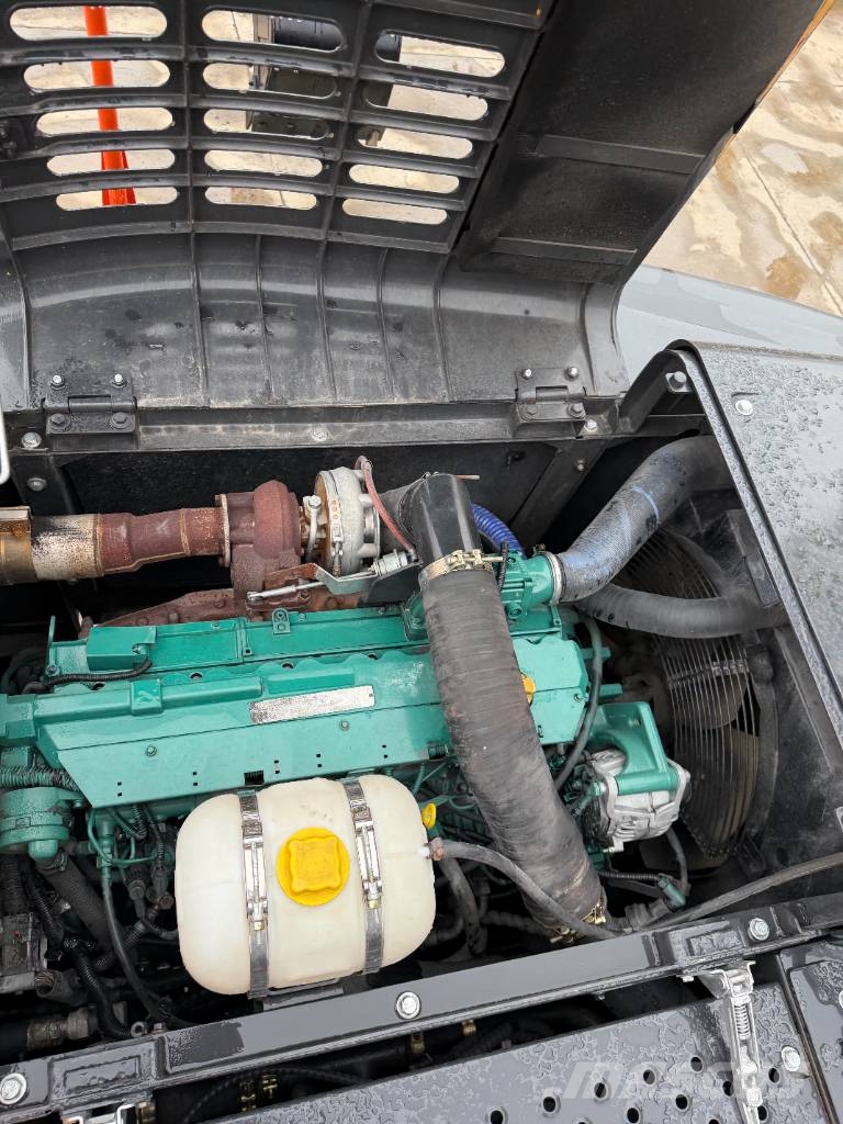 Volvo EC 240 the largest‑scale supplier Raupenbagger