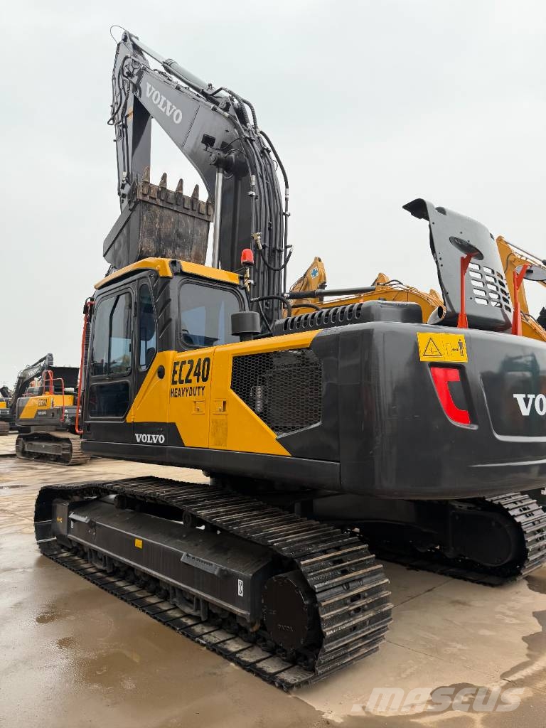 Volvo EC 240 the largest‑scale supplier Raupenbagger